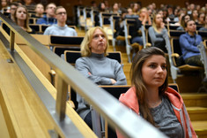 [FOTO] Rekordowa liczba zgłoszeń na seminarium chemiczne