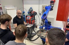 Wizyta studentów Wydziału Budowy Maszyn i Lotnictwa w firmie Fronius Polska